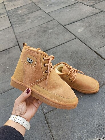 Ugg bağcıklı taba