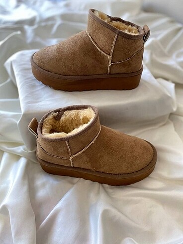Ugg platform