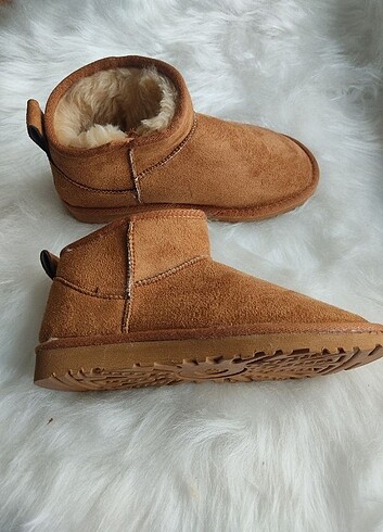 UGG BOT