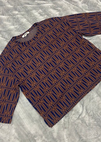 Yarı boy yarım kol boyu etnik desenli kadın bluz - Görsel 2