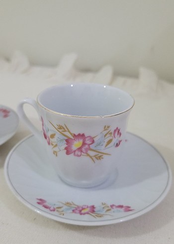 Beyaz Çiçek Desenli Porselen Fincan Takımı - Görsel 7