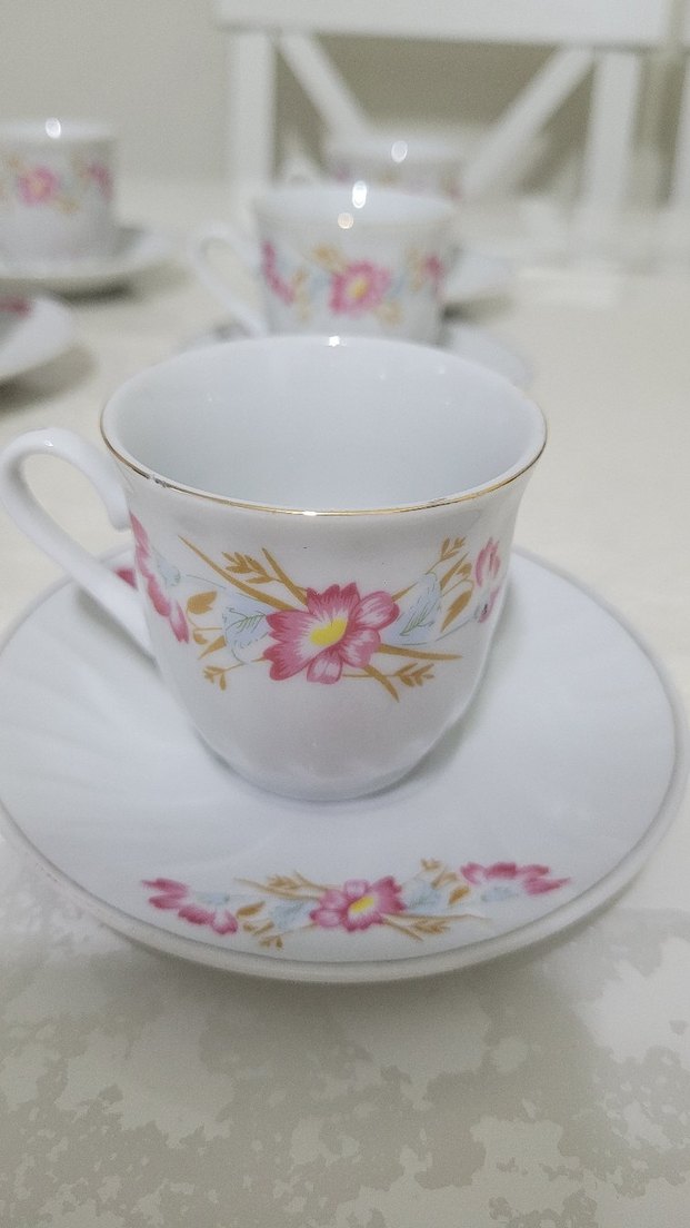 Beyaz Çiçek Desenli Porselen Fincan Takımı - Görsel 2