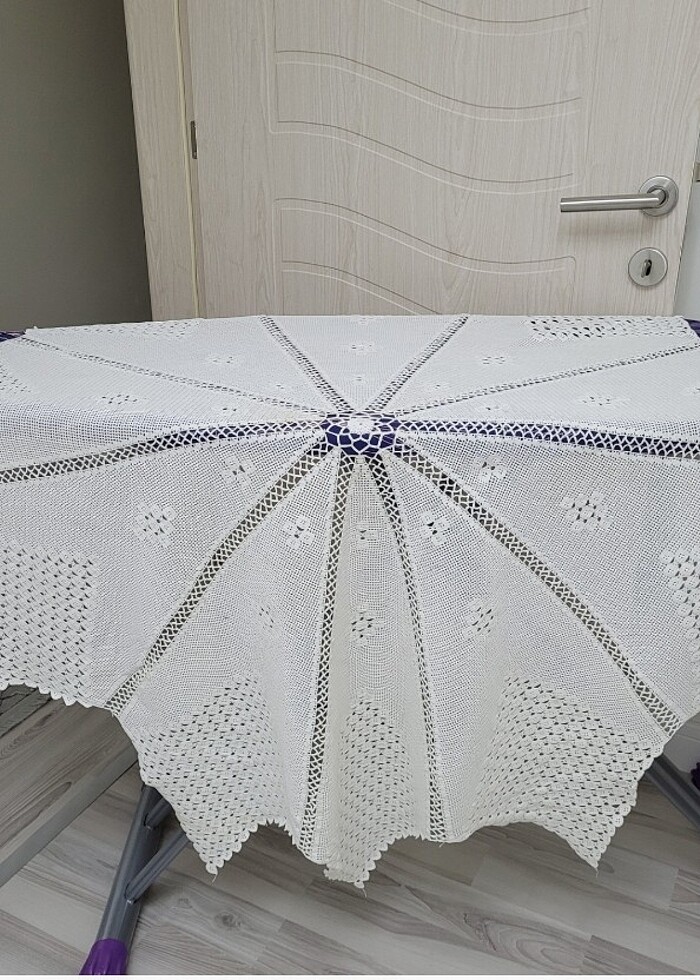 Yuvarlak dantel masa örtüsü - Görsel 3