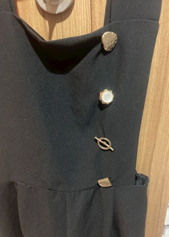 Siyah Düğmeli Uzun Askılı Tulum - Görsel 2