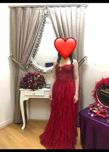Kırmızı Kına elbisesi 1 kez giyildi