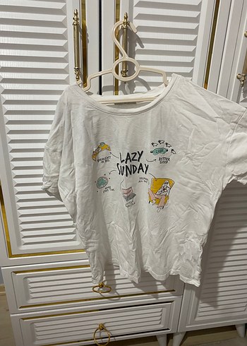 Beyaz Baskılı Kısa Kollu Kadın Tişört