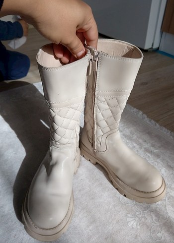 Kız Çocuk Bej Deri Fermuarlı Bot - Görsel 3