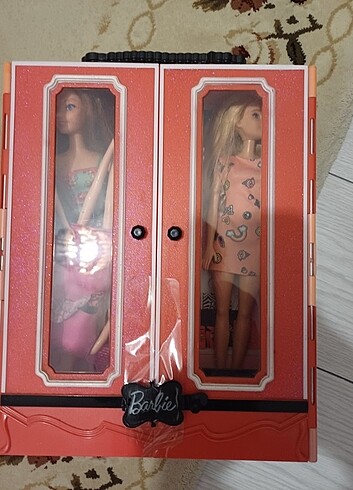 Barbie evi