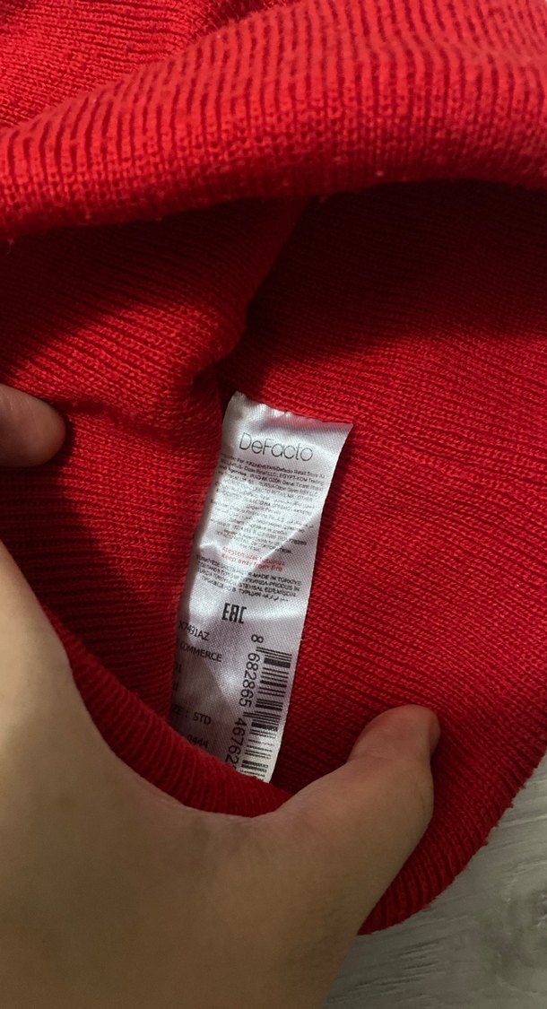 Kırmızı Kadın Örgü Bere - Görsel 2