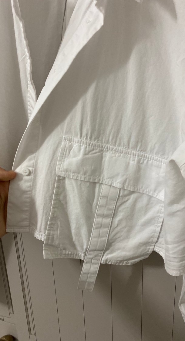 Düğmeli Beyaz Keten Kadın Gömlek - Görsel 2