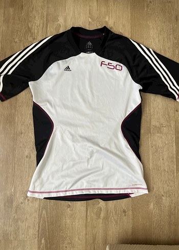 Adidas ürünü