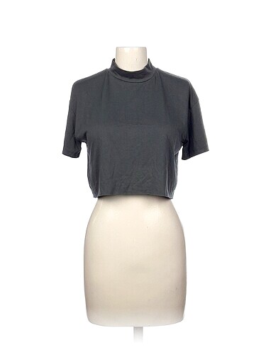 Trendyol & Milla T-shirt %70 İndirimli.