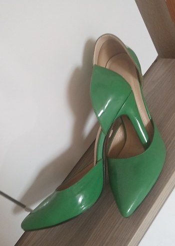Kadın Parlak Yeşil Stiletto Topuklu Ayakkabı