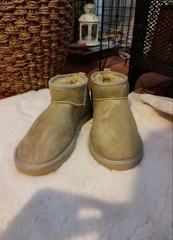 UGG ultra mini