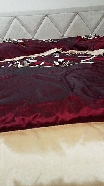 Beden bordo Renk Homeset marka Tafta elyaf dolgulu yatak örtüsü. Sıfır hiç kulla