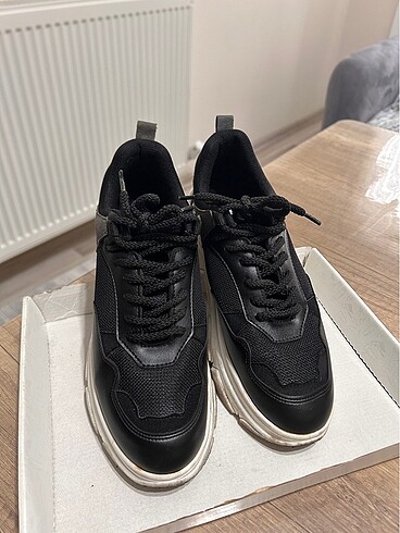 39 Beden Adidas kadın spor ayakkabı