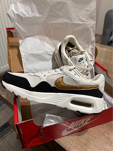 39 Beden çeşitli Renk Nike kadın spor ayakkabı