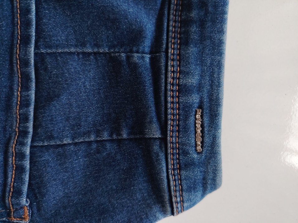 Düğmeli Kadın Midi Kot Şort - Görsel 3