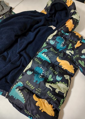 Kapüşonlu Dinozor Baskılı Erkek Çocuk Mont - Görsel 3