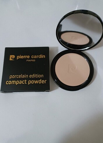 Pierre Cardin pudra 