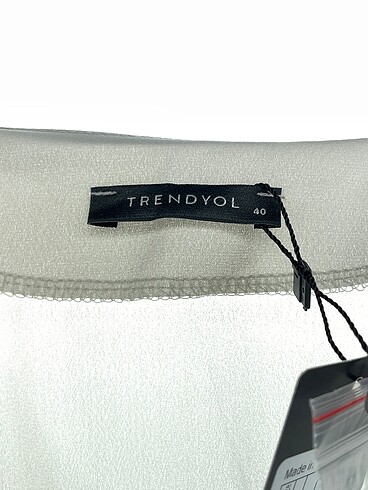 40 Beden çeşitli Renk Trendyol & Milla Bluz %70 İndirimli.