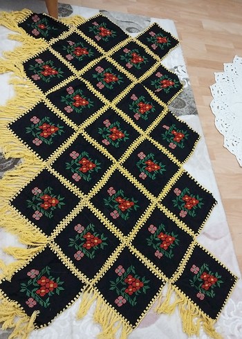 Nakışlı Çok Renkli El Yapımı Battaniye