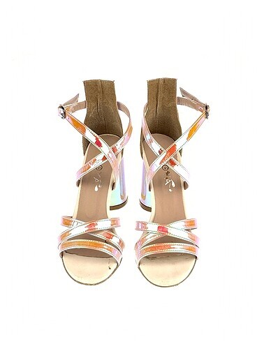 36 Beden Diğer Stiletto %70 İndirimli.