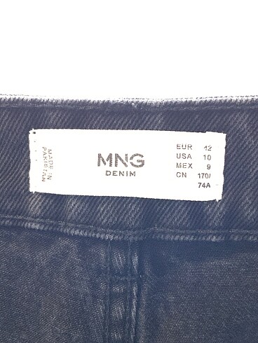42 Beden siyah Renk Mango Jean / Kot %70 İndirimli.