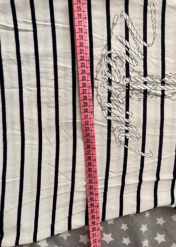 Zincir Detaylı Çizgili Tişört - Görsel 3