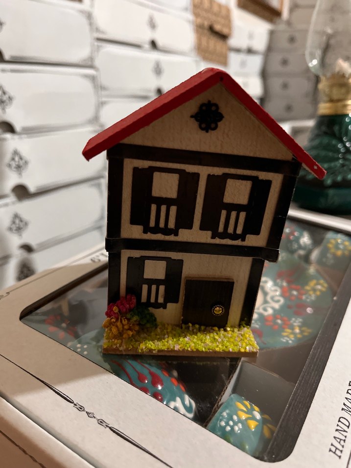 Ahşap Ev maketi kalemlik - Görsel 3