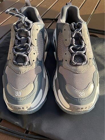 39 Beden gri Renk Sıfır Balenciaga Triple S