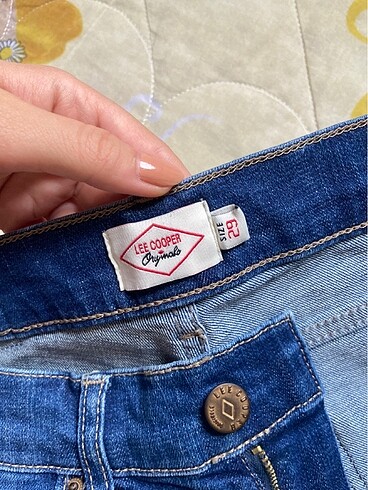 29 Beden mavi Renk Erkek şort lee cooper