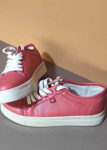 Kinetix Canli Pembe Dusuk Bilekli Kinetix