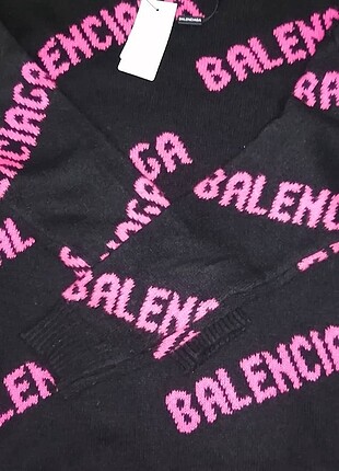 Balenciaga pembe kazak