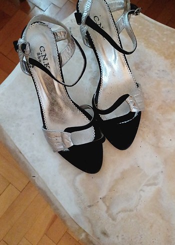 Boyner Tokalı Yılan Desenli Siyah Stiletto