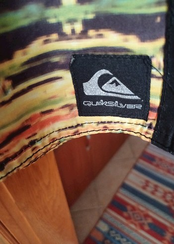 Erkek Çok Renkli Batik Desenli Deniz Şortu - Görsel 3