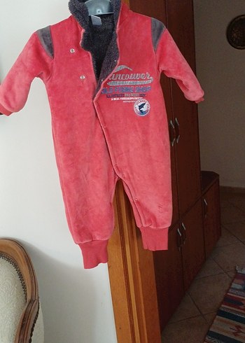 Düğmeli, baskılı pembe bebek tulumu - Görsel 3