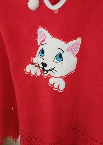 Kız Çocuk Kırmızı Nakışlı Örgü Panço - Görsel 4