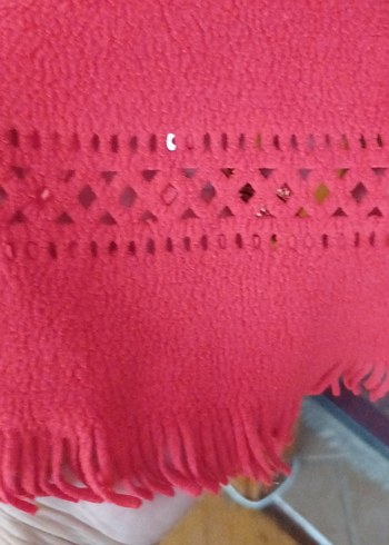 Kız Çocuk Kırmızı Nakışlı Örgü Panço - Görsel 6