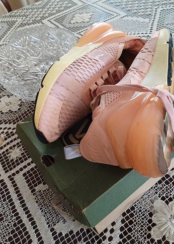 37 Beden Pembe Bağcıklı Kadın Spor Ayakkabı nike air