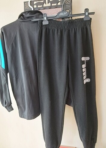 10 Yaş Beden siyah Renk Sweatshirt önden.fermuarli cepli hummel esortman alti pamuklu