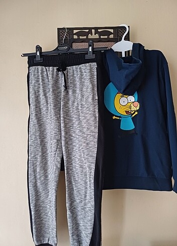 Esortman alti H&M sweatshirt kapdonlu kralsakir 9 yas 134 cm