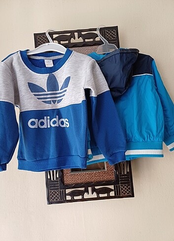Yagmurluk kapsonlu 2 yas yurtdısı almıstım. Astarlı Adidas tısor - Görsel 6