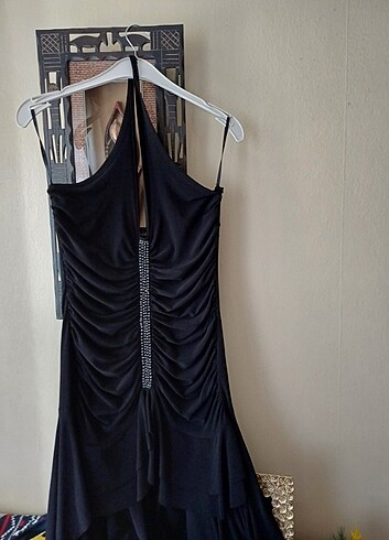 Boyundan askılı onu tamamen taslı etekler volanlı 1_kez gıydım  - Görsel 8