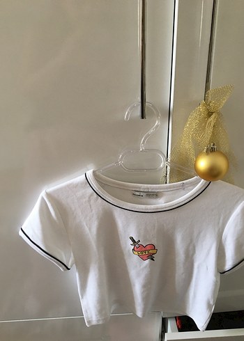 Bershka Siyah Biyeli Beyaz Cocuk Tisortu