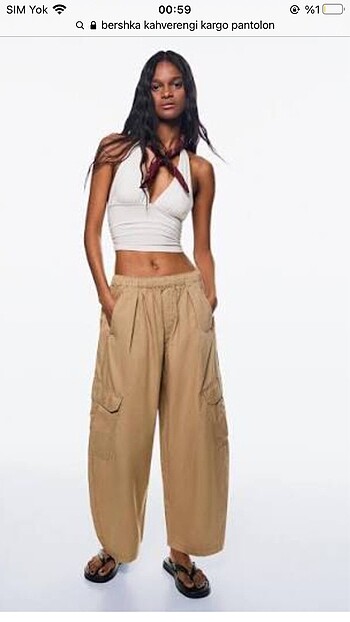 Bershka Kargo pantolon etiketli