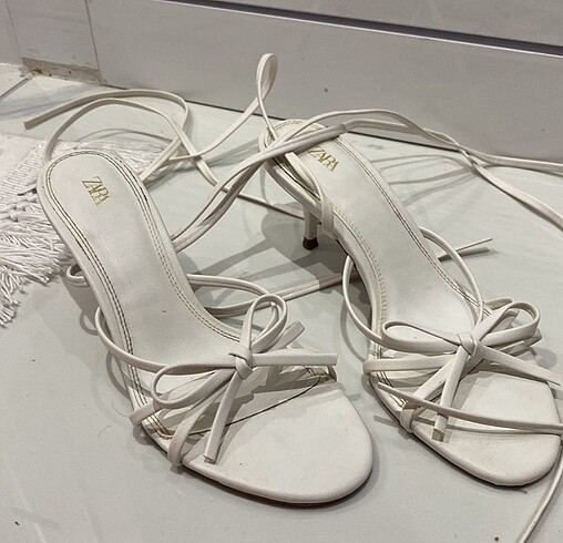 Zara sandalet