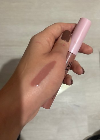 NYX Pastel Bej Lipstick XXL - Görsel 2
