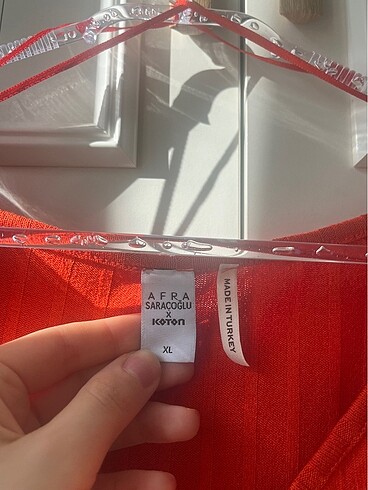 xl Beden Afra Saraçoğlu