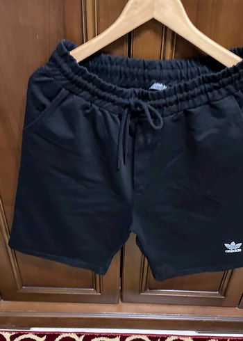 Adidas Siyah Pamuklu Erkek Şort - Rahat Kesim